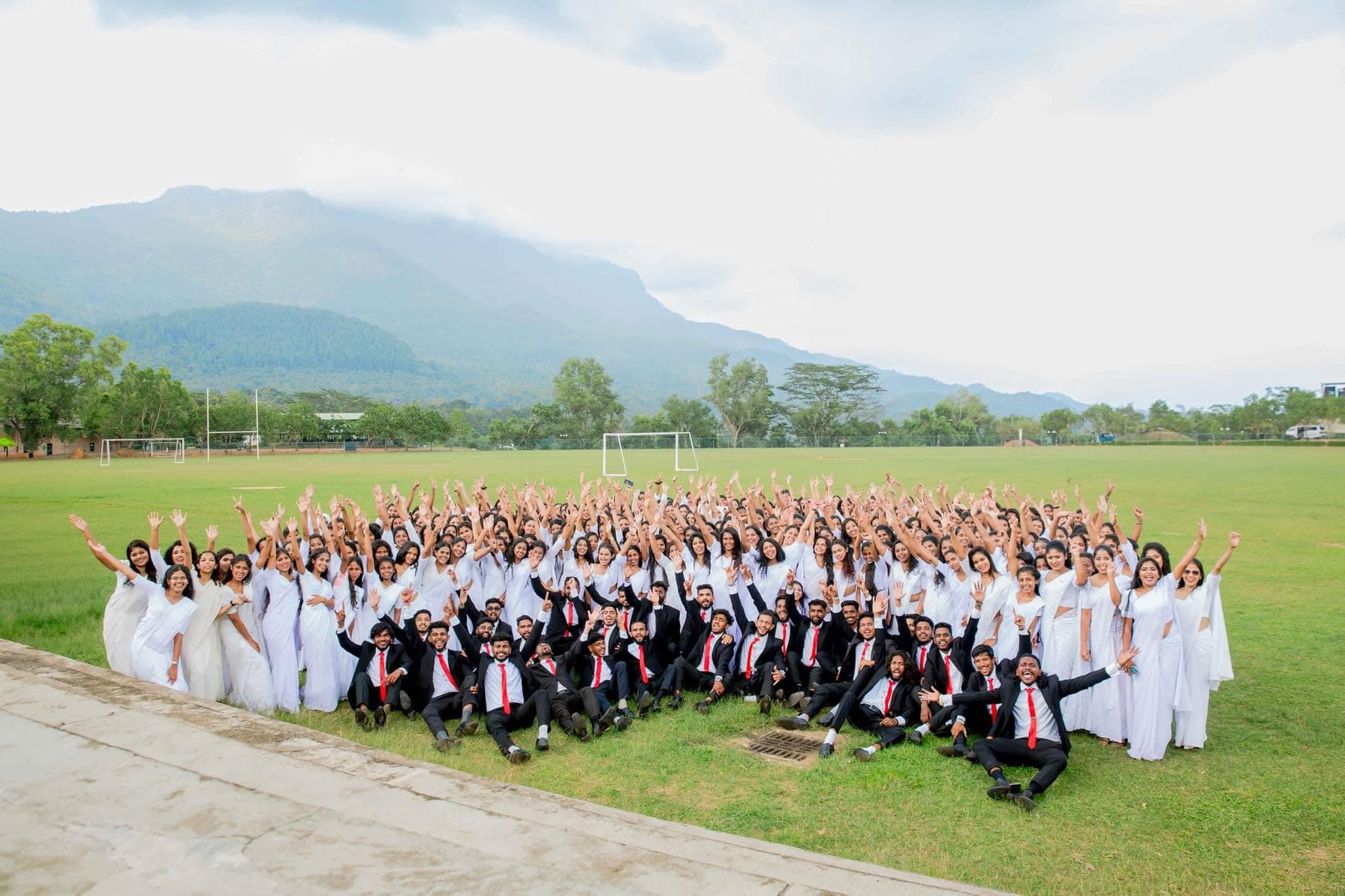 Professional university batch photography by PhotoPlus Sri Lanka